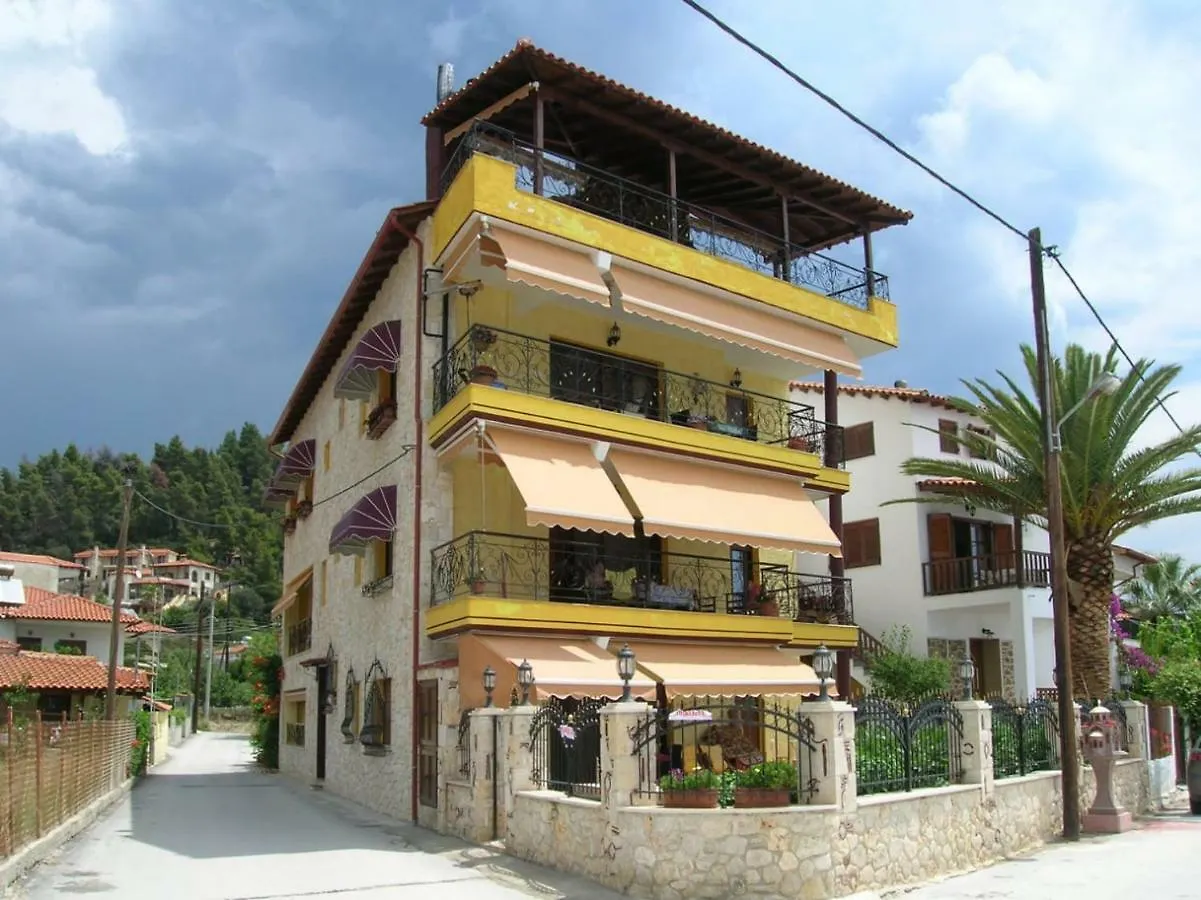 Comfortable Apartment Near The Central Beach Nea Skioni
